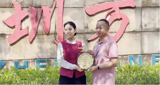 热血守护，医路同行——深圳万丰医院白衣天使无偿献血活动